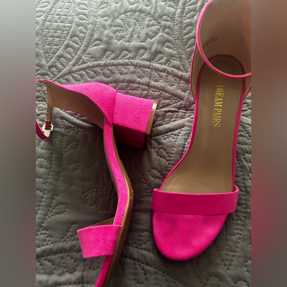 Dreampairs. Hot pink. Size 7. Gently used. Block heel